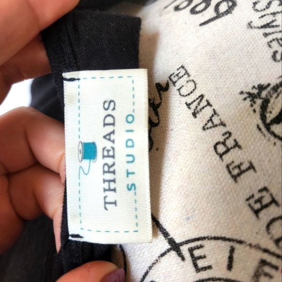 Open shoulder 3/4 sleeve top - Picture 3 of 4